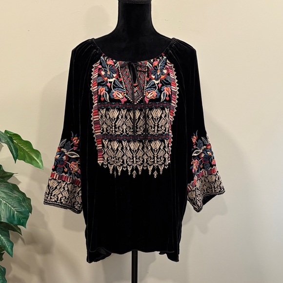 Johnny Was Claude Black Velvet Embroidered Peasant Tunic - Picture 2 of 11